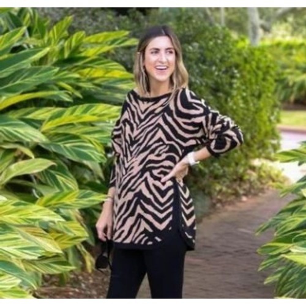 CAbi Style 3884 Dani Pullover Sweater Animal Print Boat Neck Top M Medium Brown